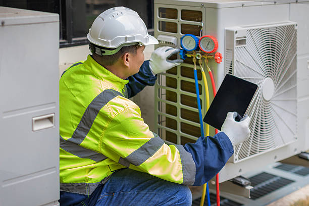 Professional Hvac technician working in West Mansfield, OH